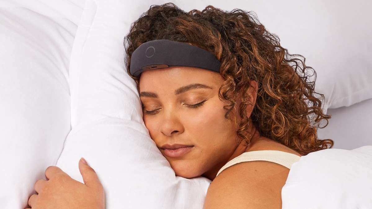 Le bandeau Elemind vise à améliorer les performances du sommeil grâce à la neurostimulation