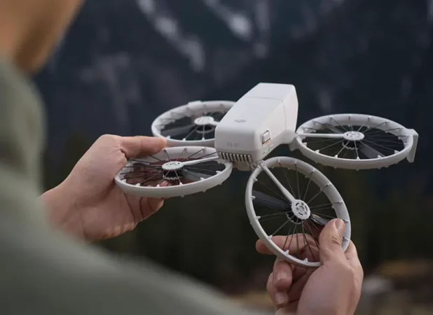 drone pliable